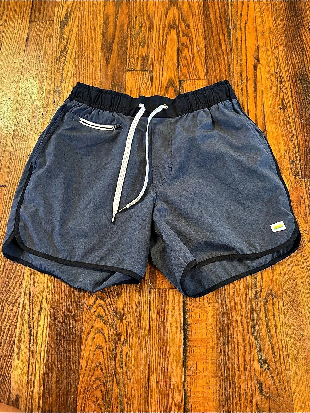 🎉EUC! Vuori Cruise Boardshort Athletic Shorts in Blue